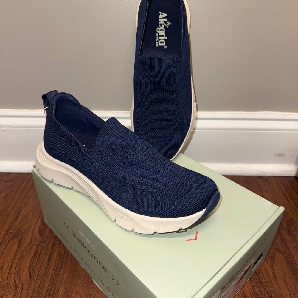 Alegria Waze by PG Lite Women’s Navy Slip-On Shoes – Size 8 – NEW